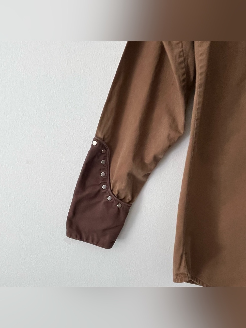 Men's Vtg Wrangler TwoTone Brown Pearl Snap Studded Western Cowboy Ranch Shirt S - Picture 11 of 11